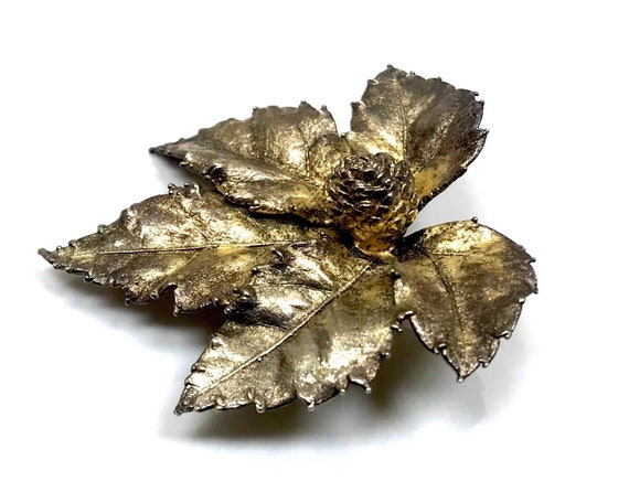 Flora danica best sale brooch