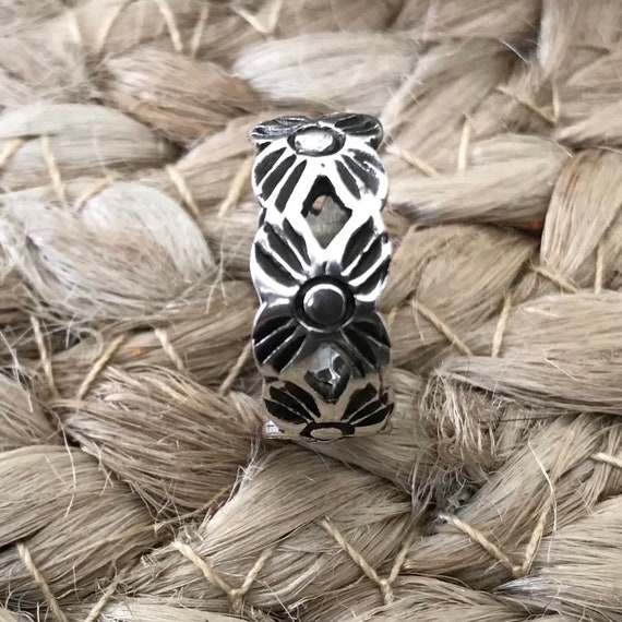 Sterling silver flower band/ pinky ring  925 Thai… - image 4