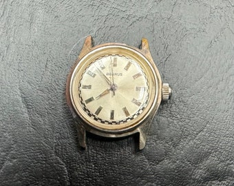 Vintage Seiko Womens Watch. Gold/black Tone 2Y00-5G29. Works