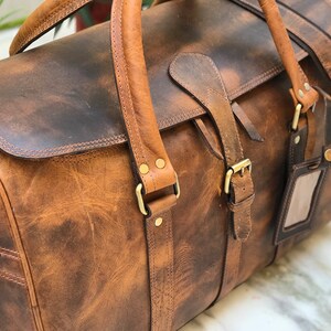 Zakara International is leather company in Kanpur well known as best leather company in india providing excellent craftsmanship on custom designing and branding. Service like OEM for 100% unique development best bags manufacturer for men and women.