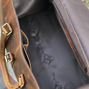 Zakara International is one of reputed custom leather manufacturers in Kanpur solely represent the leather bag market in Kanpur such as duffle, travel, overnight, laptop leather bags, portfolio, messenger, briefcase, sling, satchel, women handbags.