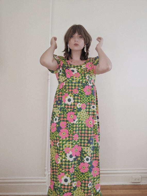 vintage 60s psychedelic maxi dress / 1960s puff sl