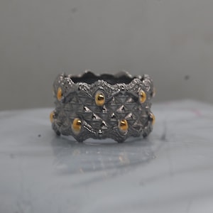 Two-Tone Signet Ring: 925 Sterling Silver, Yellow Gold & Black Oxide