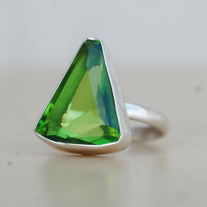 Triangle Shape Peridot Cuarzo Gemstone 925 Anillo de plata de | Etsy