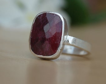 Natural Raw Red Ruby 925 Sterling Silver Ring, 18K Rose Gold, 18K Yellow Gold Faceted Red Ruby Ring, Statement Ring, Zodiac Jewelry