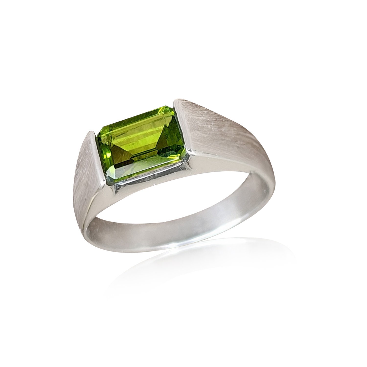 Peridot Quartz Sterling Silver Ring - August Birthstone Statement Ring