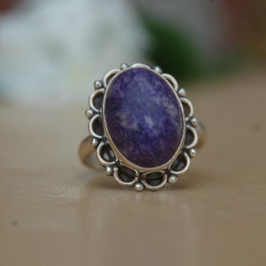 Oval Cab purple charoite 925 Sterling Silver Ring, Charoite 18K Rose Gold, 18K Yellow Gold Ring, Statement Ring, Zodiac Jewelry