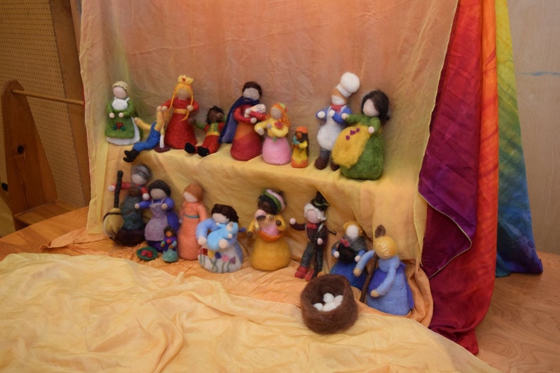 Puppets for Storytelling