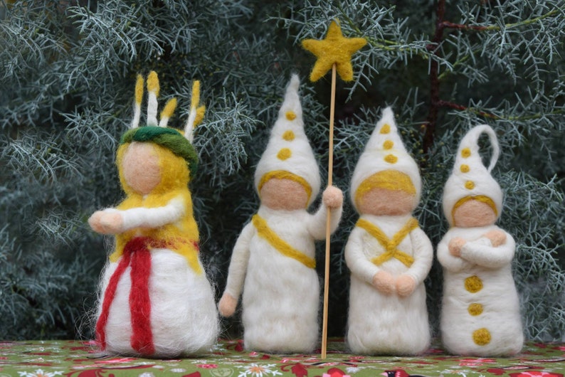 Puppets for Storytelling