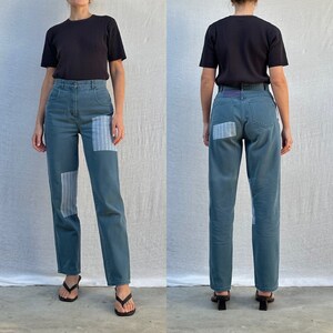 Jean taille haute en coton bleu sarcelle vintage des années 90 / retravaillé / écussons en coton antiques / femmes AU 8 (petit) / w 26-27