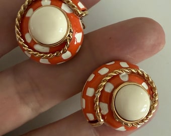 Italian Gold Coral and white  Clip Earrings in a shape of shells Ocean Cruise Beach style Statement Classic style 22K gold plated