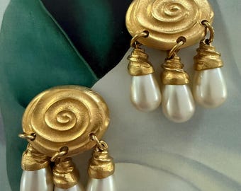 Paris runway gold tone with faux pearl earrings by Mercedes Rubirosa 80s couture Statement   Clip on earrings