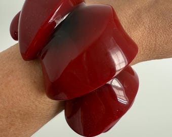 Unsigned Monies Modernist deep red lucite bracelet statement pop art retro cuff bracelet Mod style