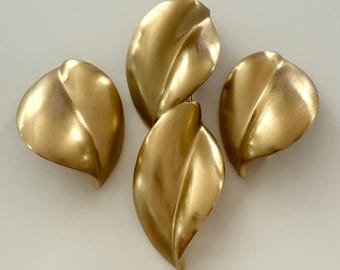 Kunio Matsumoto for Trifari Modernist set of a brooch and earrings