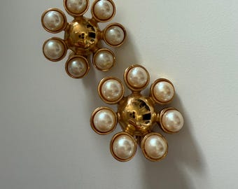 Vintage Richelieu faux pearl earrings flower shaped design with a central gold-tone dome surrounded by lustrous pearls 80s style