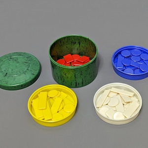 Gioco di carte svedese vintage Virapulla Jettons Contatori da gioco Chip in contenitore in bachelite con vassoi Coperchio a vite Vira Wira Gioco di trucchi