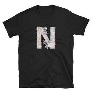 Nature Floral Monogram Letter N, camiseta, roupas para adultos, designs de camisas, ideias para presentes