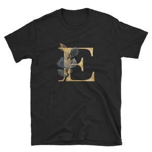 Camiseta floral dourada com letra E, roupas unissex para adultos, designs de camisas, ideias para presentes