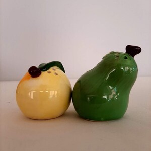 Cute Peach and Pear salt & pepper Container a pair