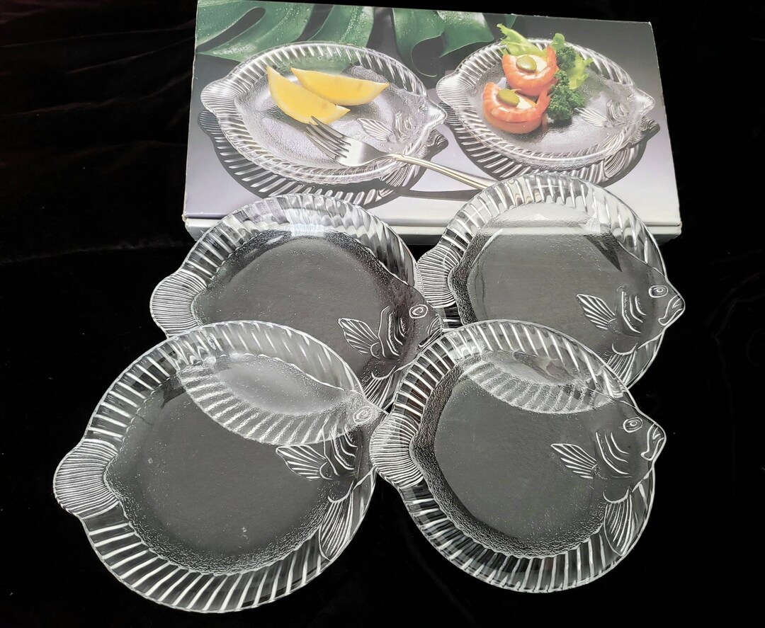 Vintage Clear Glass Fish Plates MIKASA 2 Sets of 4 Fish Plates 7 Inch