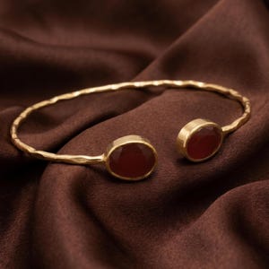 Bracciale regolabile con doppio rubino scuro, bracciale con pietre preziose, bracciale con pietra portafortuna, bracciale in argento 925, elegante bracciale rosso per donna, regalo per lei