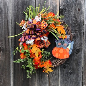 Fall Halloween Grapevine Wreath, Fall Kitty Pumpkin Wreath, Fall Foliage Wreath, Halloween Painted Wreath