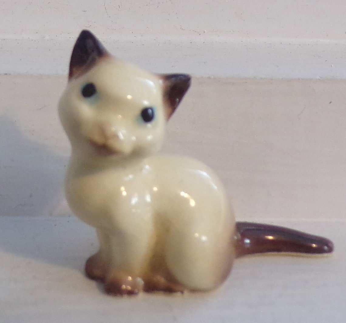 hagen renaker siamese