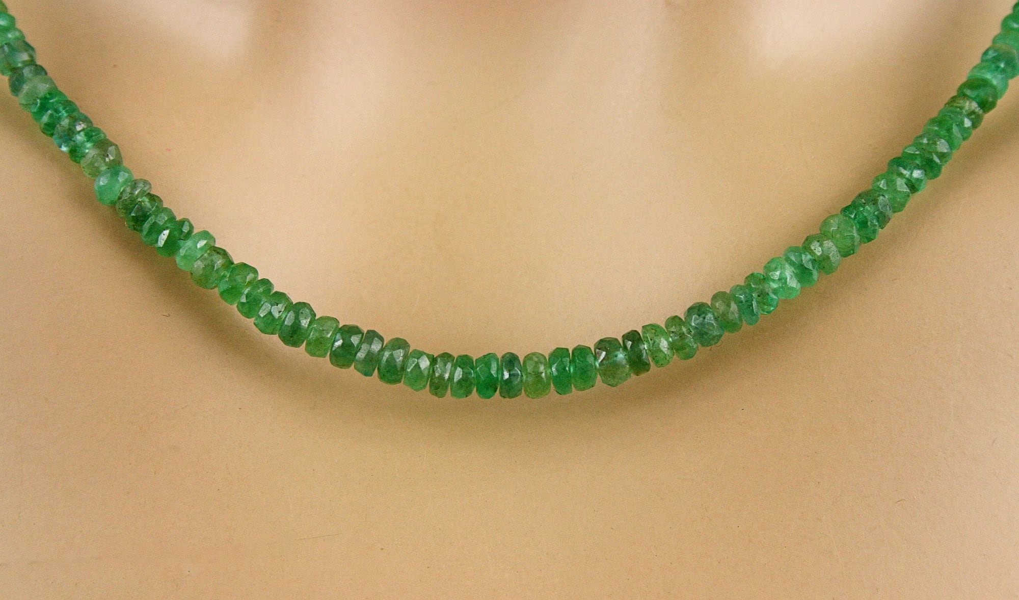 Collar de esmeraldas collar en verde 50 quilates Etsy España Collar de esmeraldas collar en verde 50 quilates Etsy España