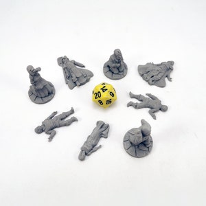 Casualties NPCs | Set 8x | 28mm Dungeons and Dragons Miniatures | Tabletop Miniatures