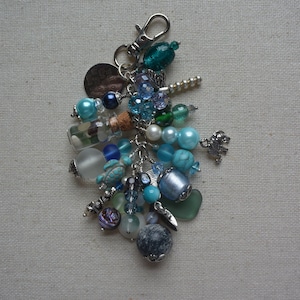 Pearl and Silver Clip-on Charms for Badge Reels or Phones, Clip-on Purse  Charm, Bead Zipper Pull, Beaded Stitch Marker 