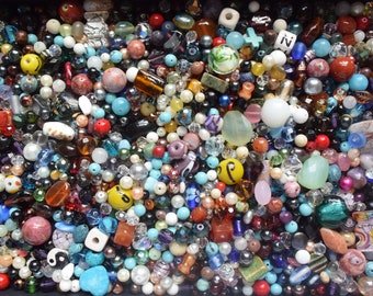 2 Pounds Mixed Vintage & Newer Beads, 907 Grams Assorted Glass Beads, Large Destash Bead Mix, Bead Soup Mix, Crafting Beads Lot