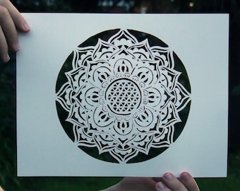 Met de hand gesneden Mandala papercut Art-8,5 x 11, papier-cut/kunst aan de muur/papier-snijden