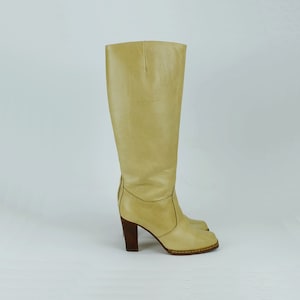 1970s true vintage high heel leather BOOTS  salamander UK 3 US 5