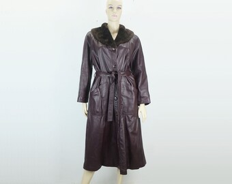 true vintage LEATHER COAT size L aubergine leather brown fur collar