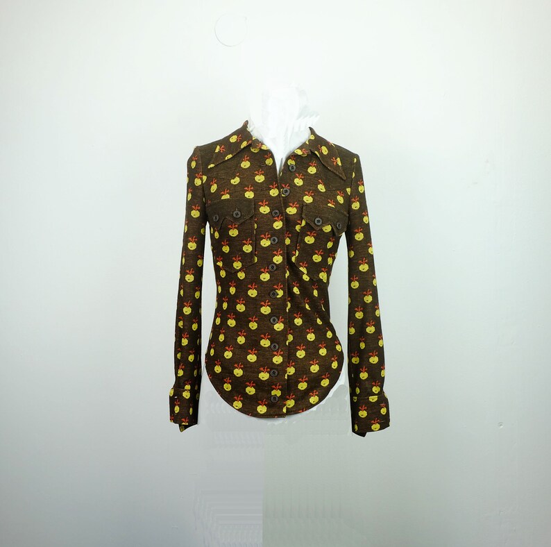 vintage 1970s women/'s BLOUSE apple pattern size 36 US 8 UK 10