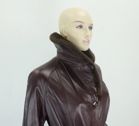 true vintage LEATHER COAT size L aubergine leathe… - image 7