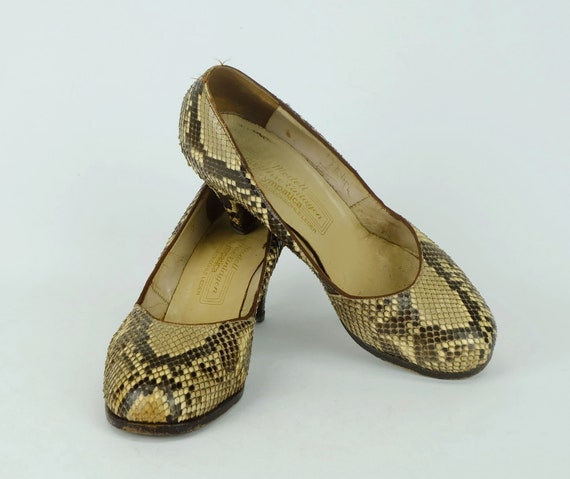 1950s true vintage snake skin pumps - image 4