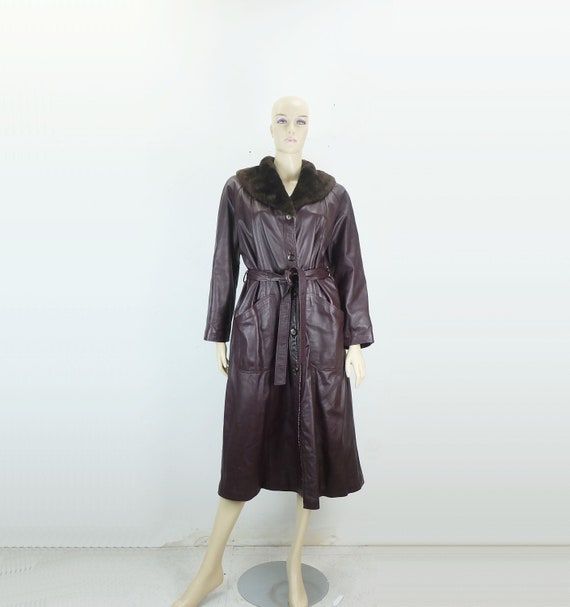 true vintage LEATHER COAT size L aubergine leathe… - image 1