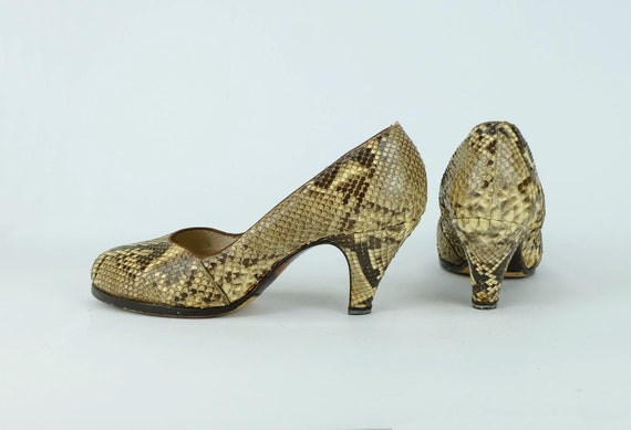 1950s true vintage snake skin pumps - image 1