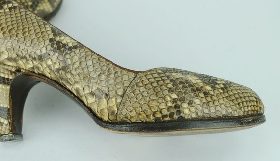 1950s true vintage snake skin pumps - image 7