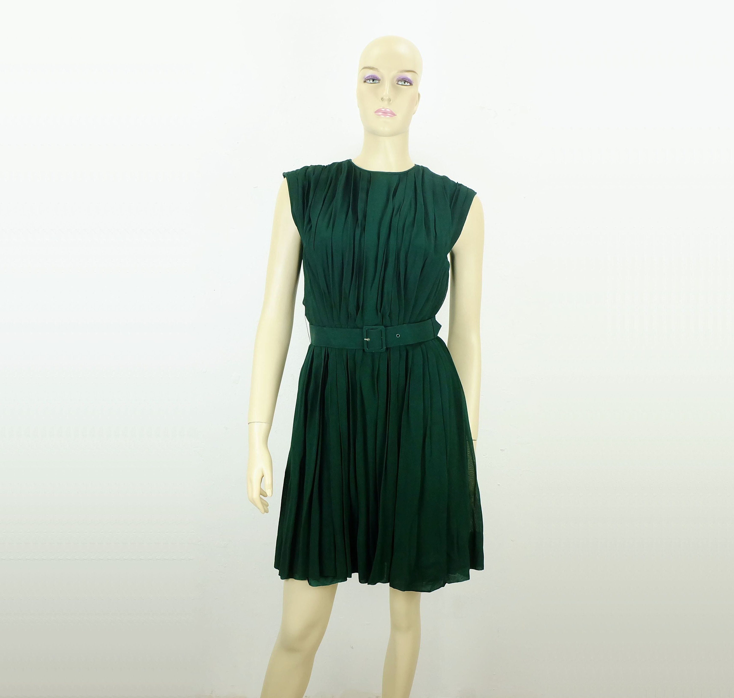 green emerald velvet dress Shop Banana Republic Clothing and Dresses at SilkRoll. Trade with us!