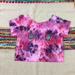 Tie dye skull middle finger crop top