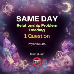 Könnte beinhalten: Ein Set aus drei Keramikbechern mit gesprenkelter, matter Oberfläche. Die Becher sind in Creme-, Hellgrau- und Dunkelgrautönen gehalten. Jeder Becher hat ein schlichtes, minimalistisches Design und einen abgerundeten Henkel. Für Kaffee oder Tee.