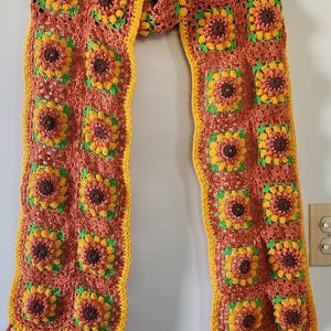 Handmade Sunflower Crochet Scarf – Vibrant Floral Design with Tassels
