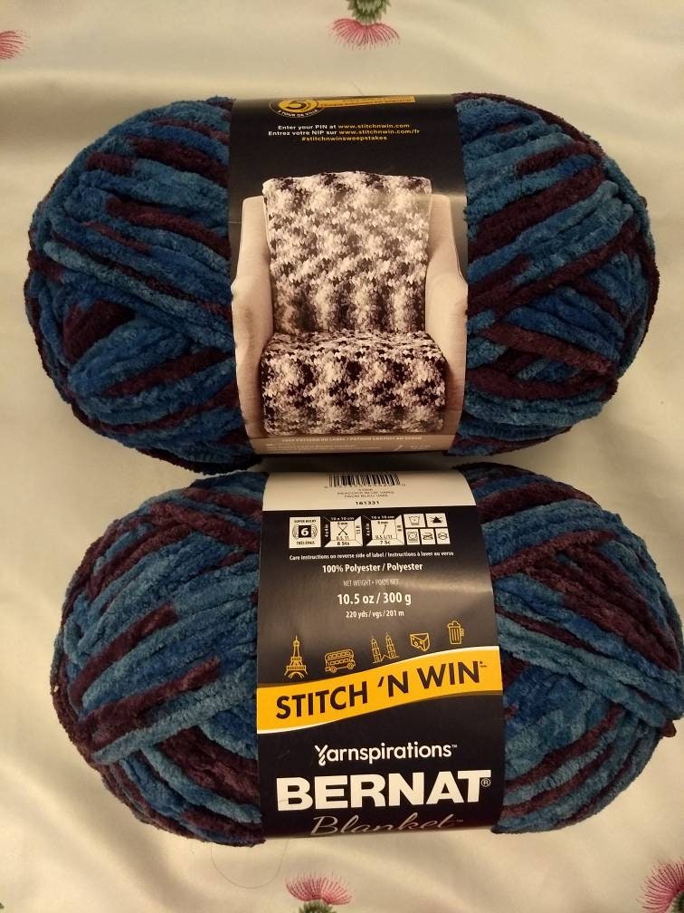 Bernat Blanket Yarn 10.5oz, Peacock Blue