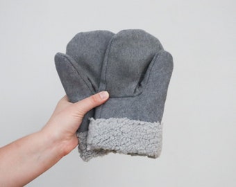 Grey Sweater Mittens / Winter Gloves / Christmas Gift / Handmade / Gift for Her / Gift for Women / Gloves Women