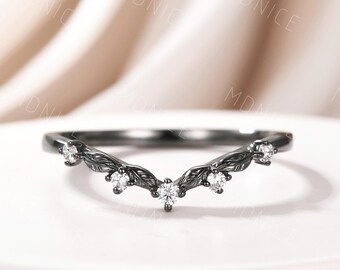 Fascia curva ispirata alla natura, fascia abbinata con foglia di moissanite, fede nuziale curva vintage in oro nero, anello impilabile per donna con fascia curva a foglia.