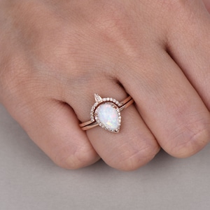 Opal Ringe für Frauen, Jahrgang Opal-Hochzeits-Set, weiß Feueropal, Krone Hochzeitsband, Opal ring rose gold vergoldet, Braut gesetzt