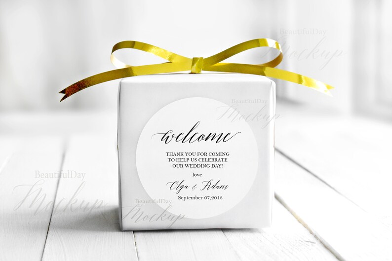Download Wedding mockup gift box mockup Stiker mockup round tag | Etsy