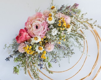 Ranunculus Dried Flower Cake Topper, Dried Bridal Bouquet for Weddings, Rustic Boho Brides, Bridesmaid bouquet, Wildflowers Dried bouquet